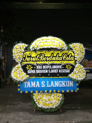Papan Bunga Duka di Karangmekar